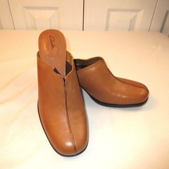 Clarks Shoes - Women’s Clark Slip-On Heeled Leather Shoes US Size 10